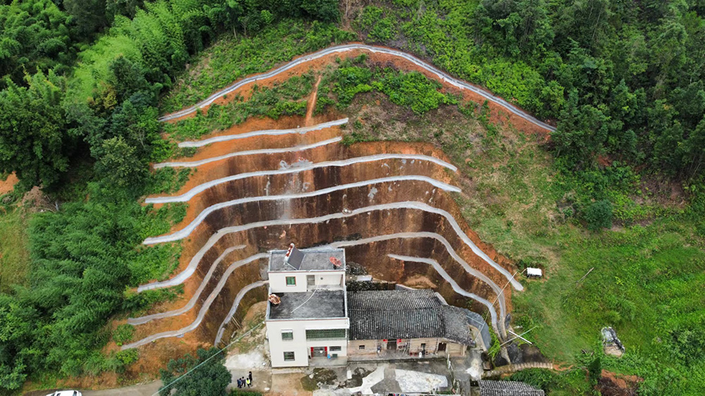 3.全縣農村削坡建房極高風險、高風險治理工程.jpg